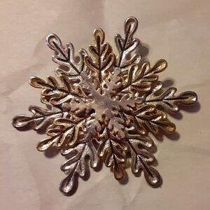MJ   Snowflake necklace